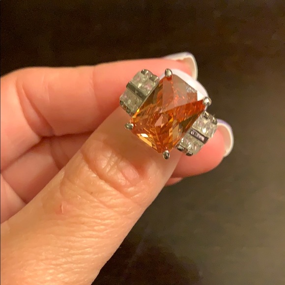 Ring - Picture 2 of 4